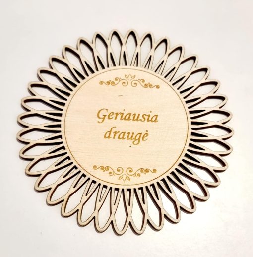 Graviruotas padėkliukas puodeliui ,,Geriausia draugė"