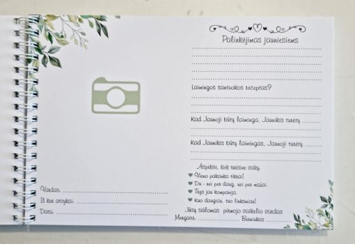 Palinkėjimų knygutė ,,Vestuvių prisiminimai" su žaliais lapeliais - Image 2